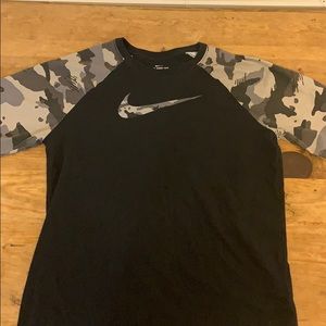Nike tee